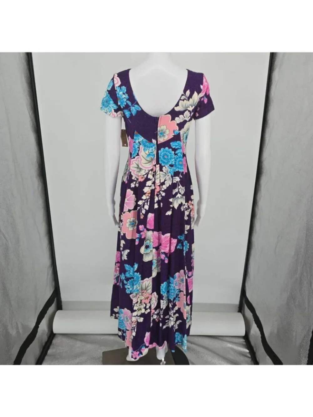 Vintage 1960s Ui-Maikai Hawaiian Aloha Wear Purple Floral Maxi Tiki Dress (S)